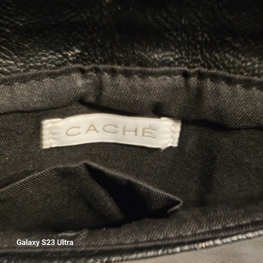 Cache Clutch - Picture 7 of 12